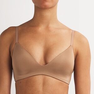 SKIMS Wireless T-Shirt Bra
